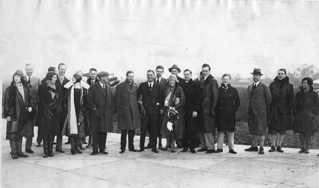 heston cruise 1930 rosalind norman adelaide cleaver sefton branckeredith chalmers connie leathart etc 0366-0065